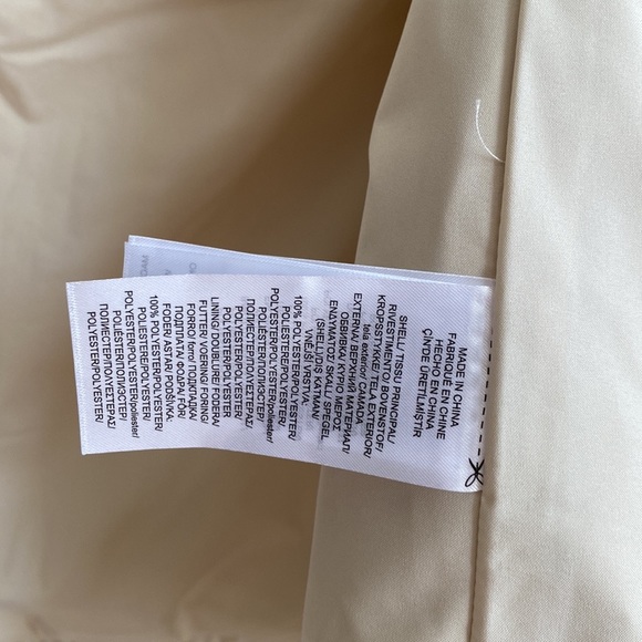 NWT🍁Lauren Ralph Lauren Women’s Stretch Hooded Puffer Cream Vest- Size Large - Picture 5 of 10